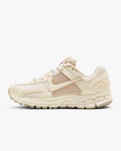 Nike Zoom Vomero 5 "Pale Ivory/Pale Ivory/Sanddrift/Pale Ivory"