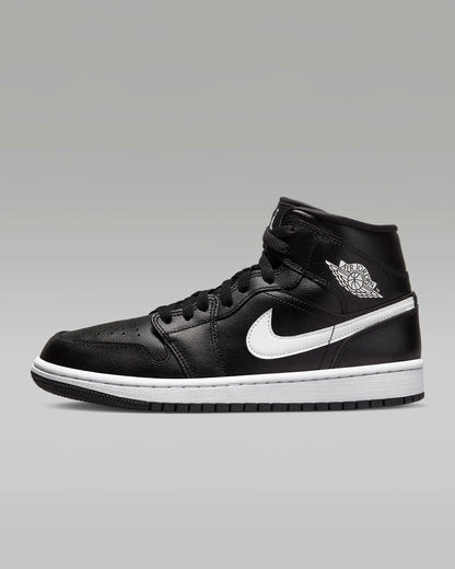 Air Jordan 1 Mid "Black/Black/White"