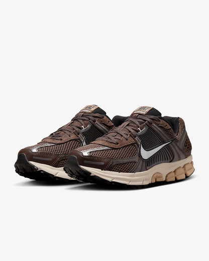 Nike Zoom Vomero 5 "Baroque Brown/Light Orewood Brown/Hemp/Chrome"