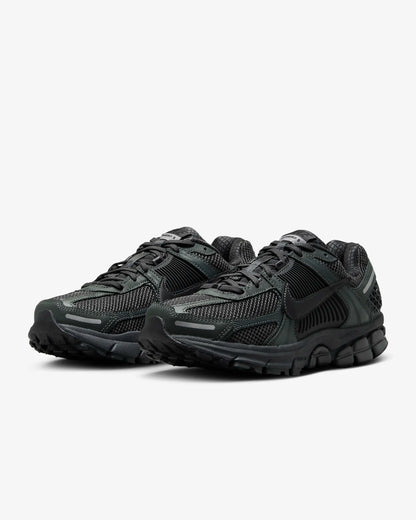 Nike Zoom Vomero 5 "Black/Black"