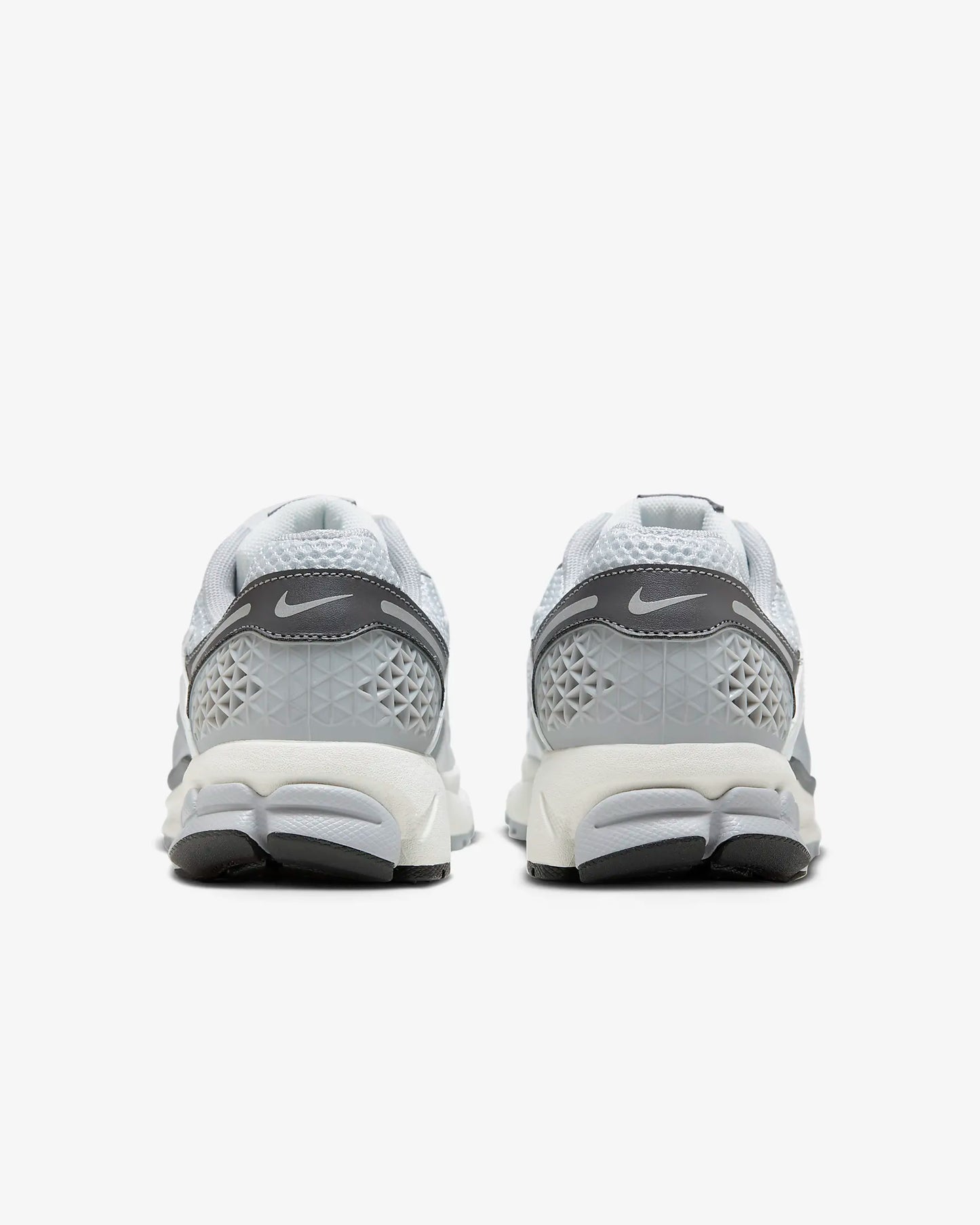 Nike Zoom Vomero 5 "Pure Platinum/Summit White/Dark Grey/Metallic Silver"