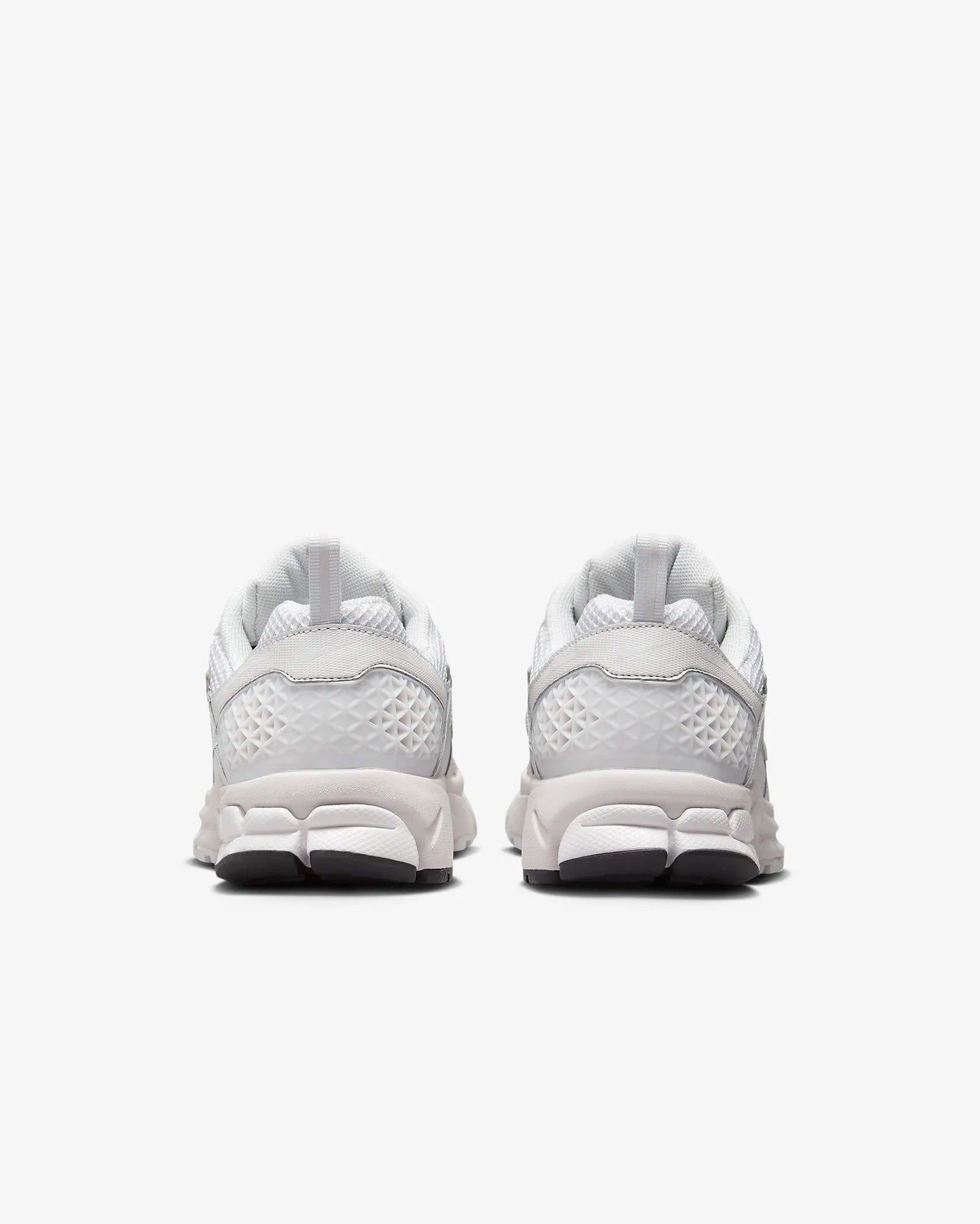 Nike Zoom Vomero 5 "White/Black/Sail/Vast Grey"