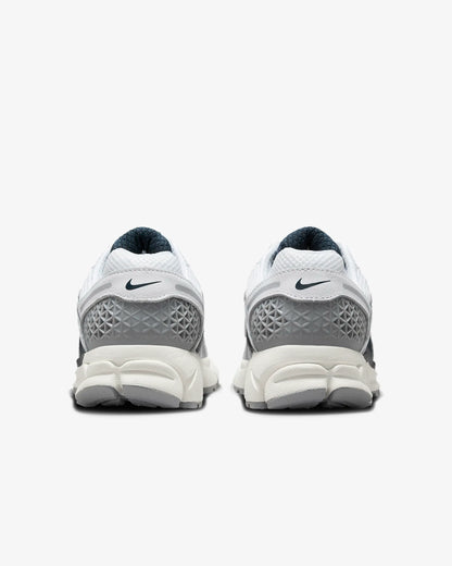 Nike Zoom Vomero 5 "White/Armory Navy/Sail/Metallic Silver"