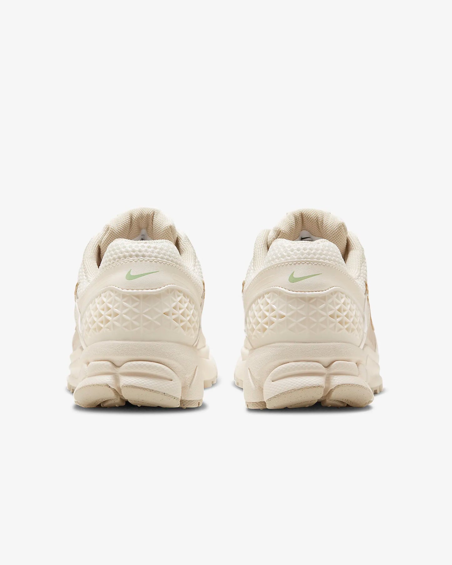 Nike Zoom Vomero 5 "Pale Ivory/Pale Ivory/Sanddrift/Pale Ivory"